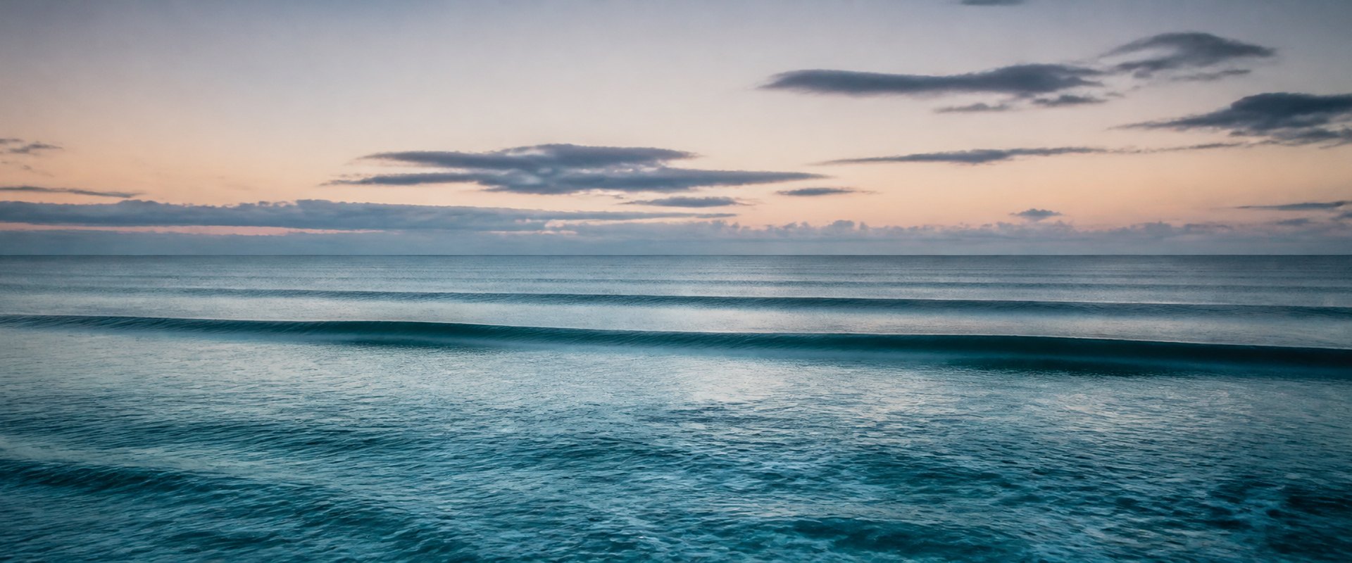 Dawn lines ocean header